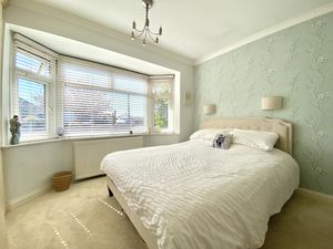 Bed 2 (Ground Floor)- click for photo gallery